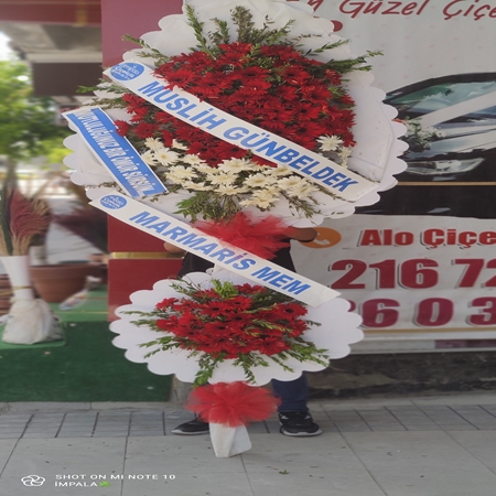 Çelenk Çiftli Canlı Gerbera
